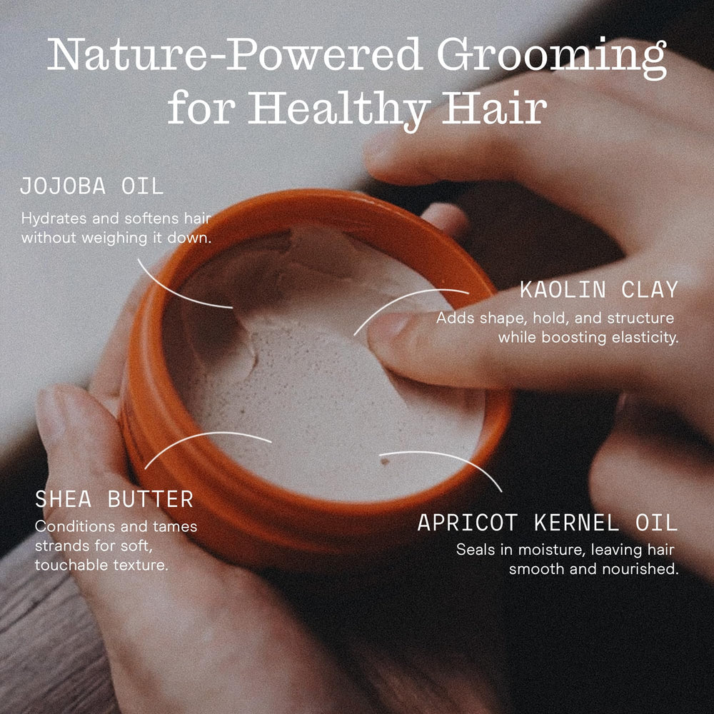Firsthand pâte texturisante — application mains pour modeler les cheveux.
