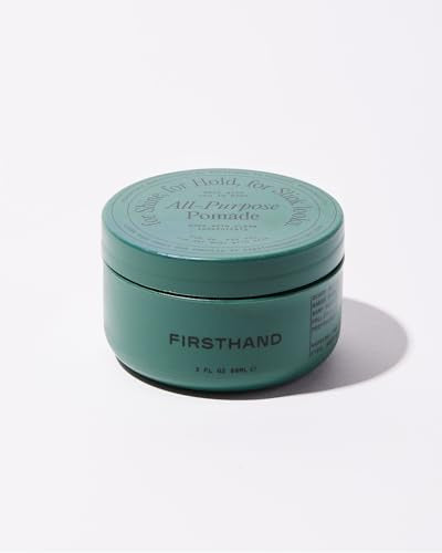 Firsthand pommade application sur cheveux humides, contrôle durable et apparence lisse.