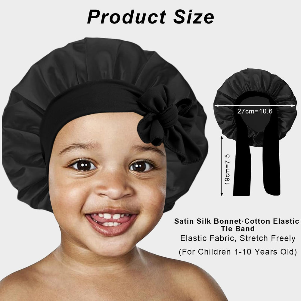 Texture satinée lisse et brillante du bonnet FIRSTPELLA, douceur qui protège les cheveux.