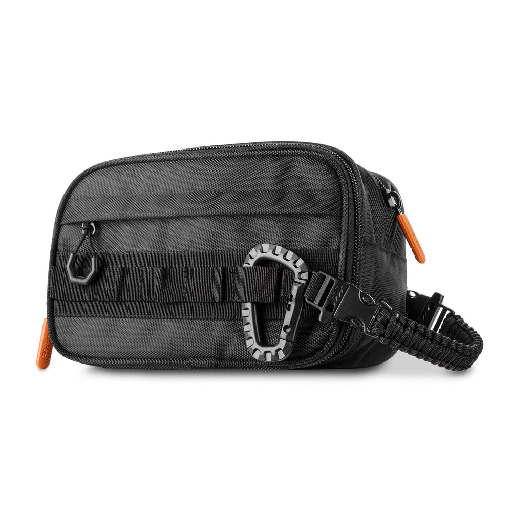 Fitdom Dopp Kit montre une organisation à 6 poches pour voyager sans désordre.