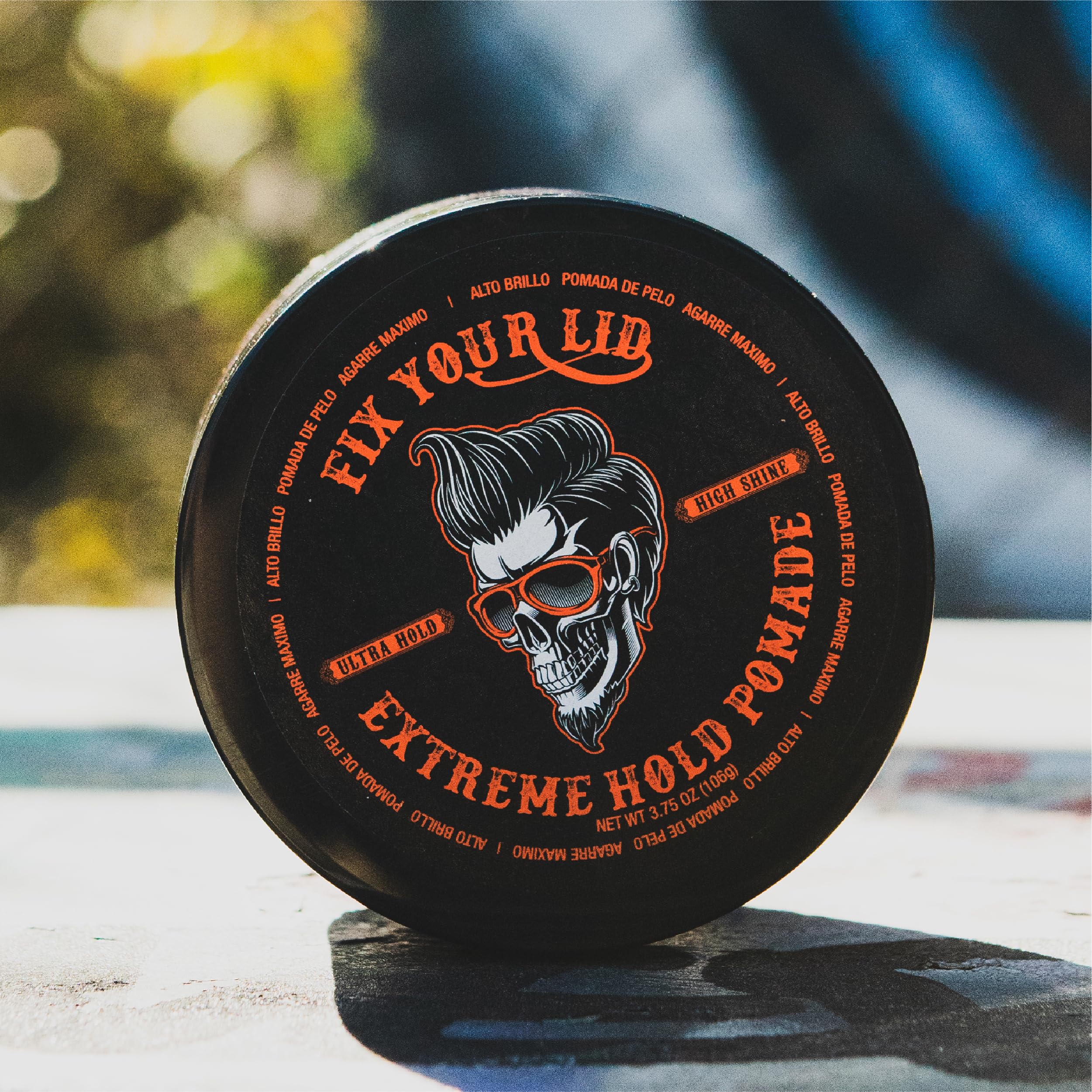 Fix Your Lid application pomade cheveux secs, définition nette et look soigné