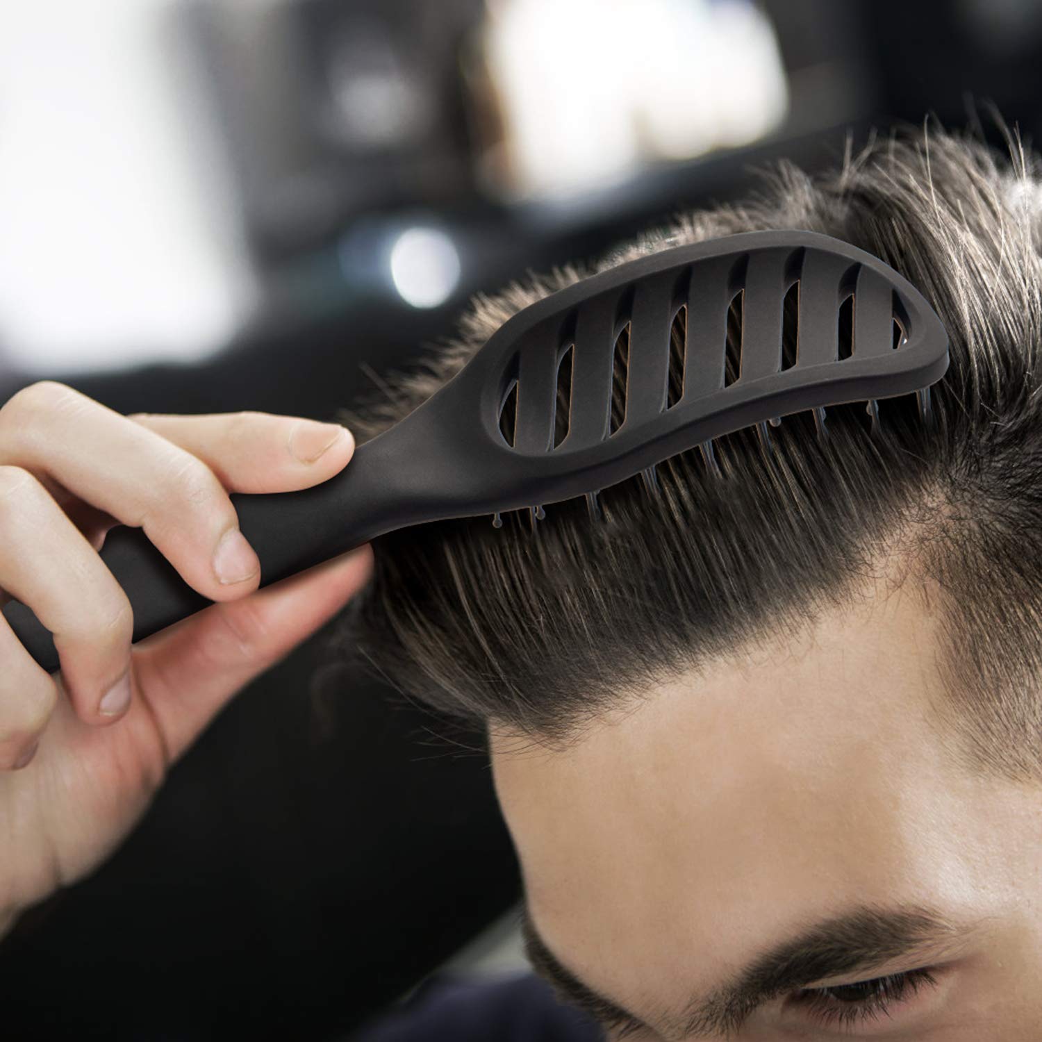 FIXBODY poils en nylon démêlent les nœuds épais sans tirer.