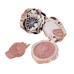 Flower Knows Little Angel crème-blush, rose pâle, texture soyeuse pour un éclat naturel.