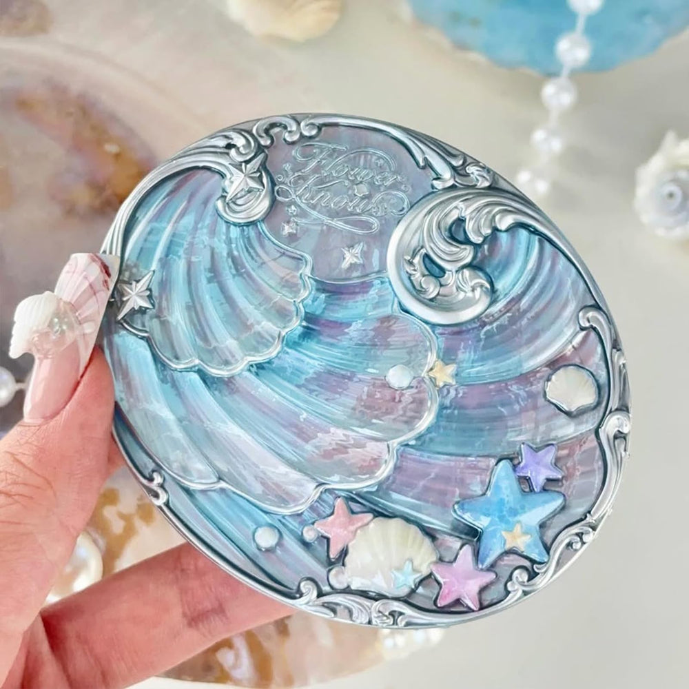 Miroir intégré idéal pour retouches en déplacement
