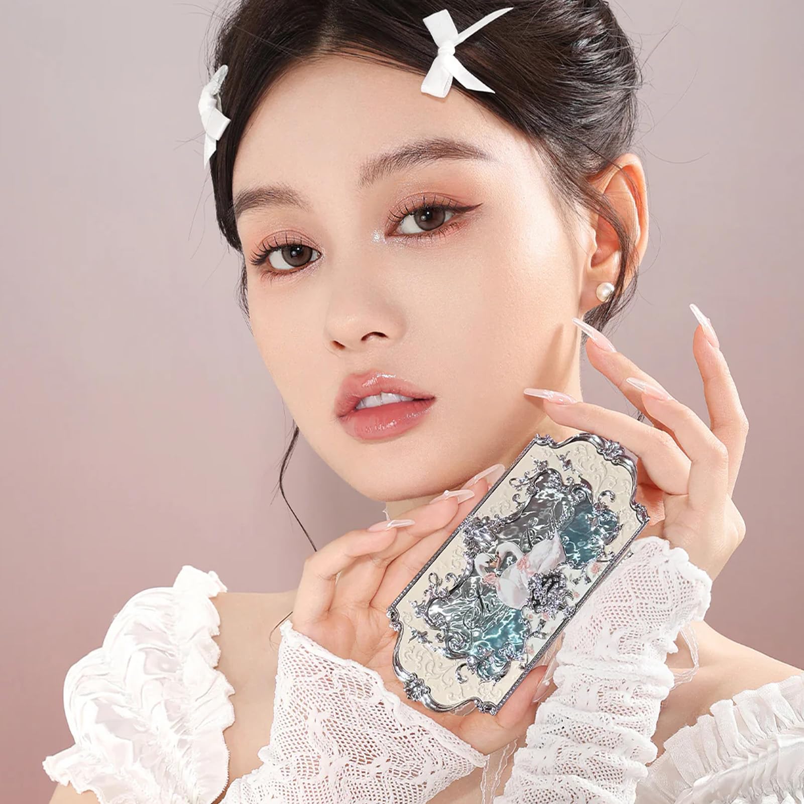 Design élégant Flower Knows Swan Ballet – cadeau raffiné pour passionné(e) de beauté.