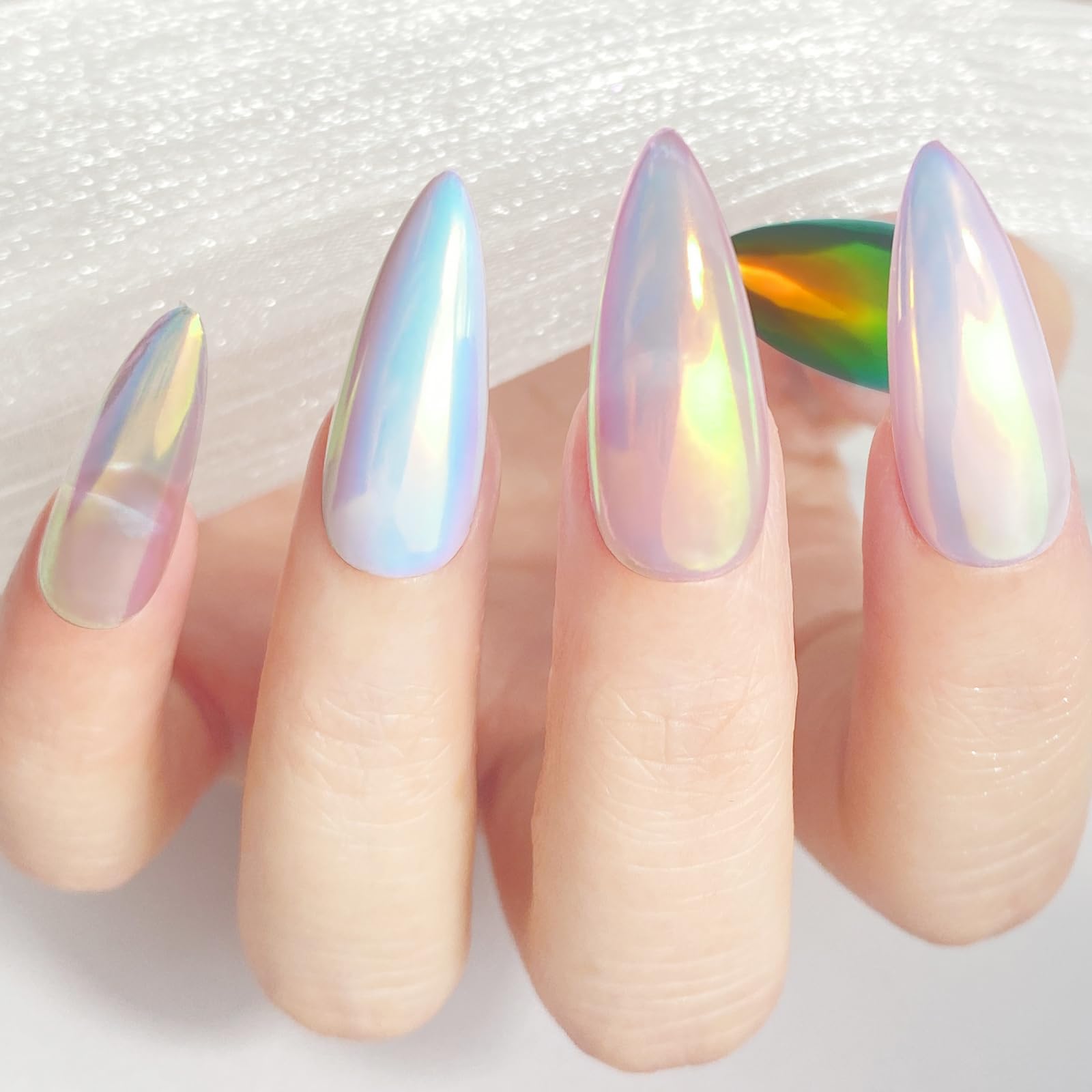 Poudre FNNZ Chrome Sirène: effet mer féérique et lumineux sur les ongles.