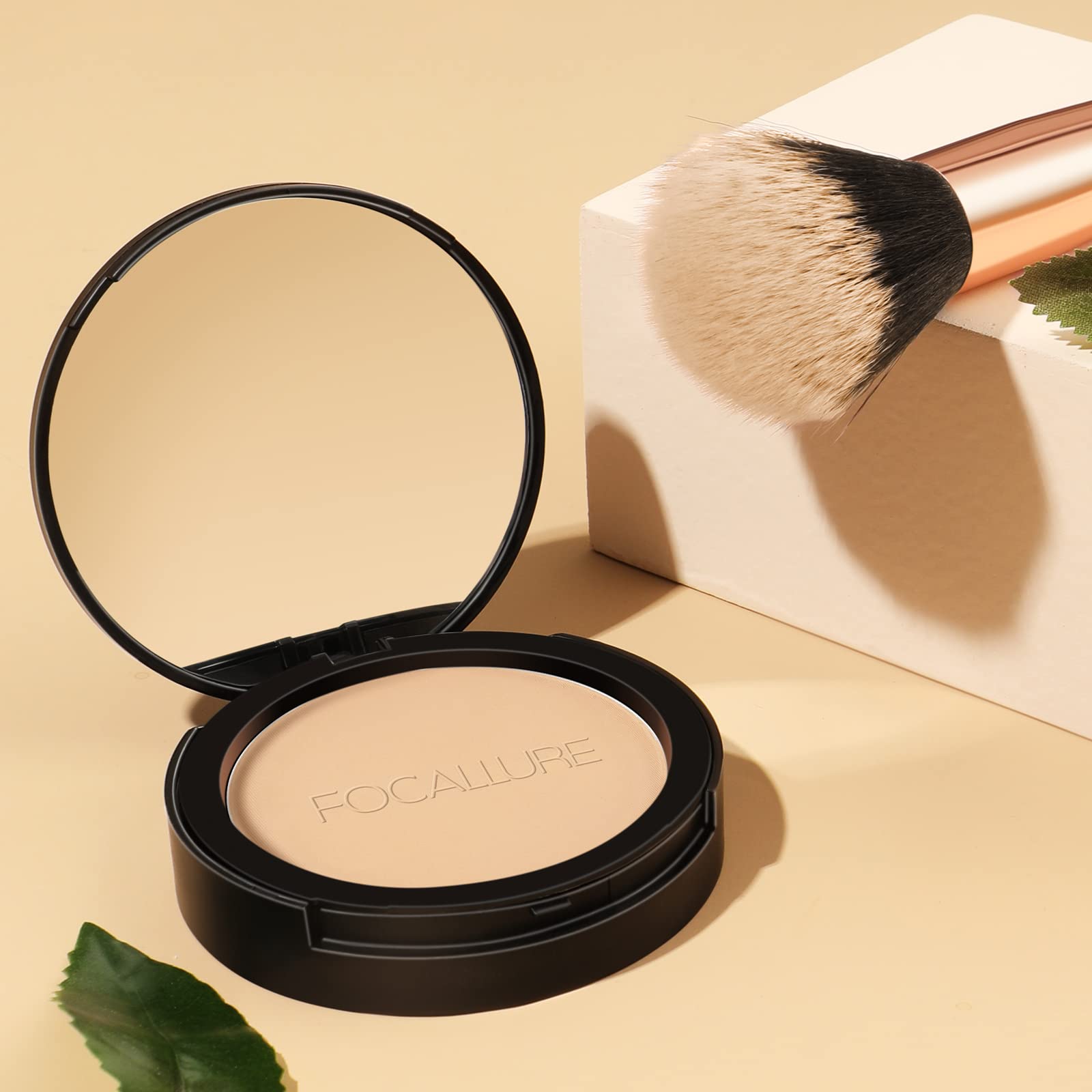 Format compact léger de FOCALLURE Flawless pour retouches rapides.