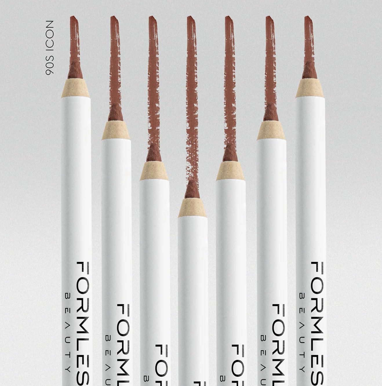 Formless Beauty Lip Liner — hydratation douce sans sensation lourde.