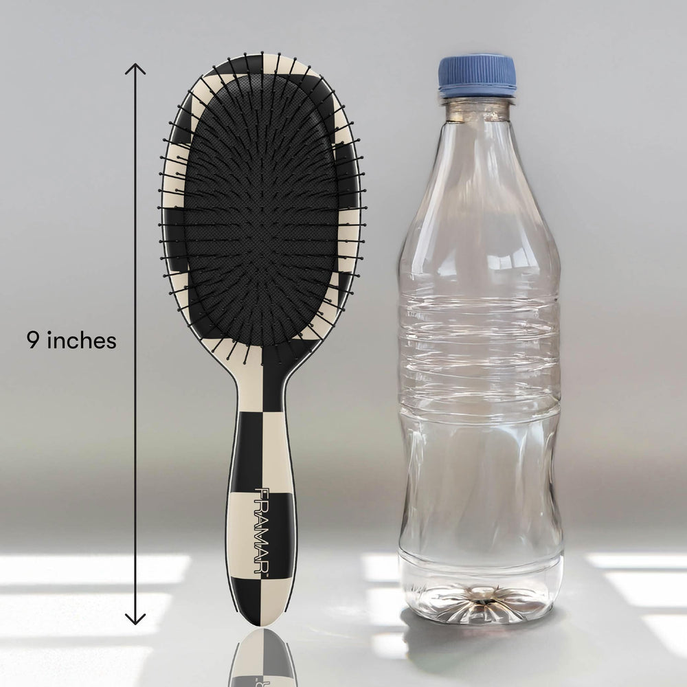 FRAMAR Brosse démêlante compacte, parfaite pour le sac et les voyages.