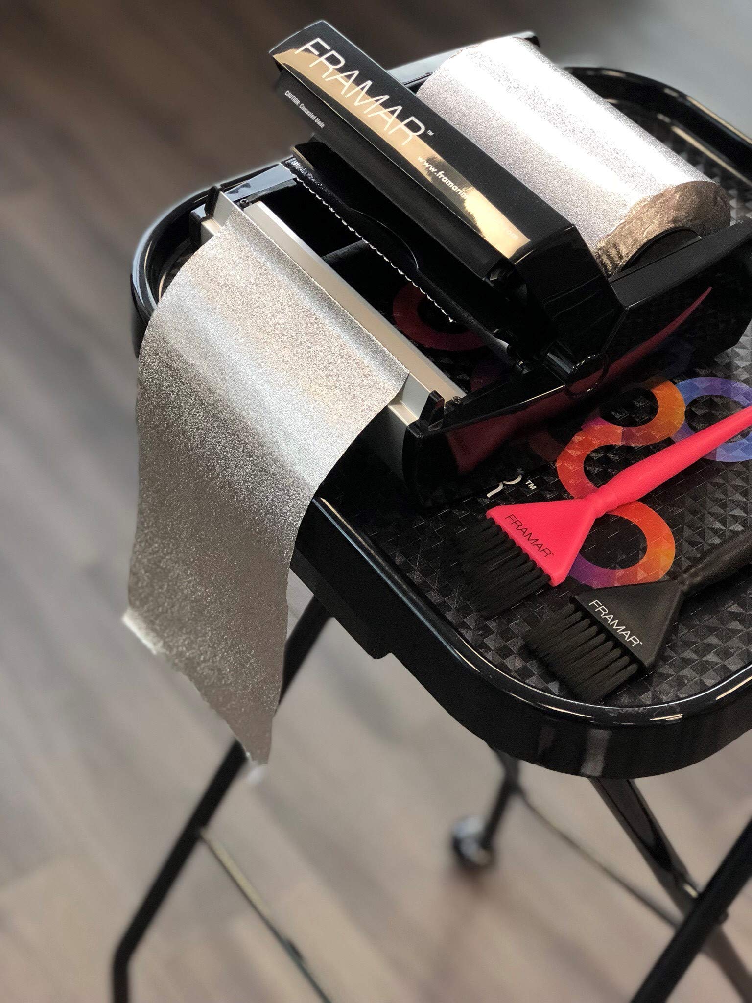 Framar Fold Freak Dispenser est robuste et durable pour une utilisation quotidienne.