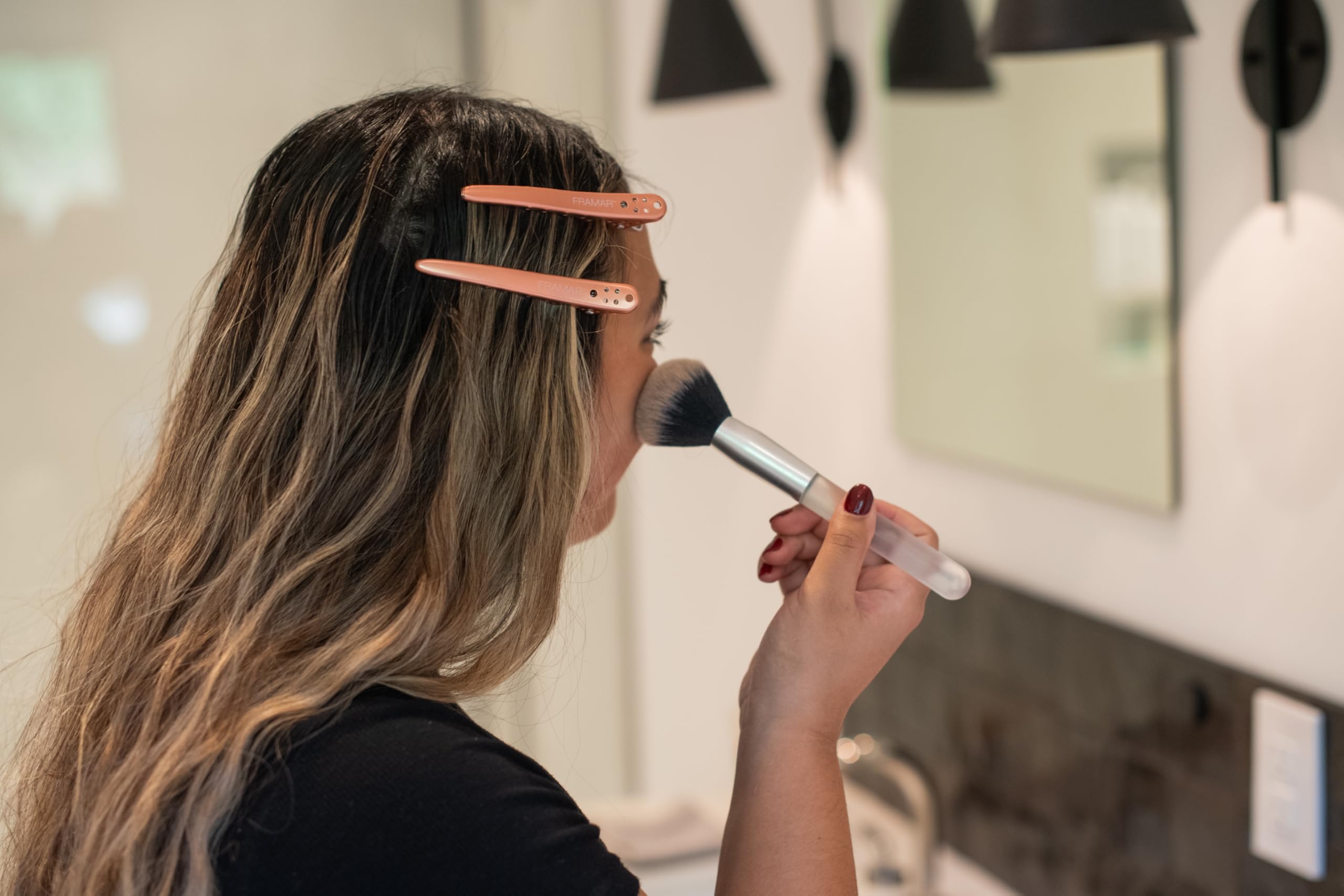 Pinces Framar antidérapantes à dents, adaptées à tous types de cheveux.