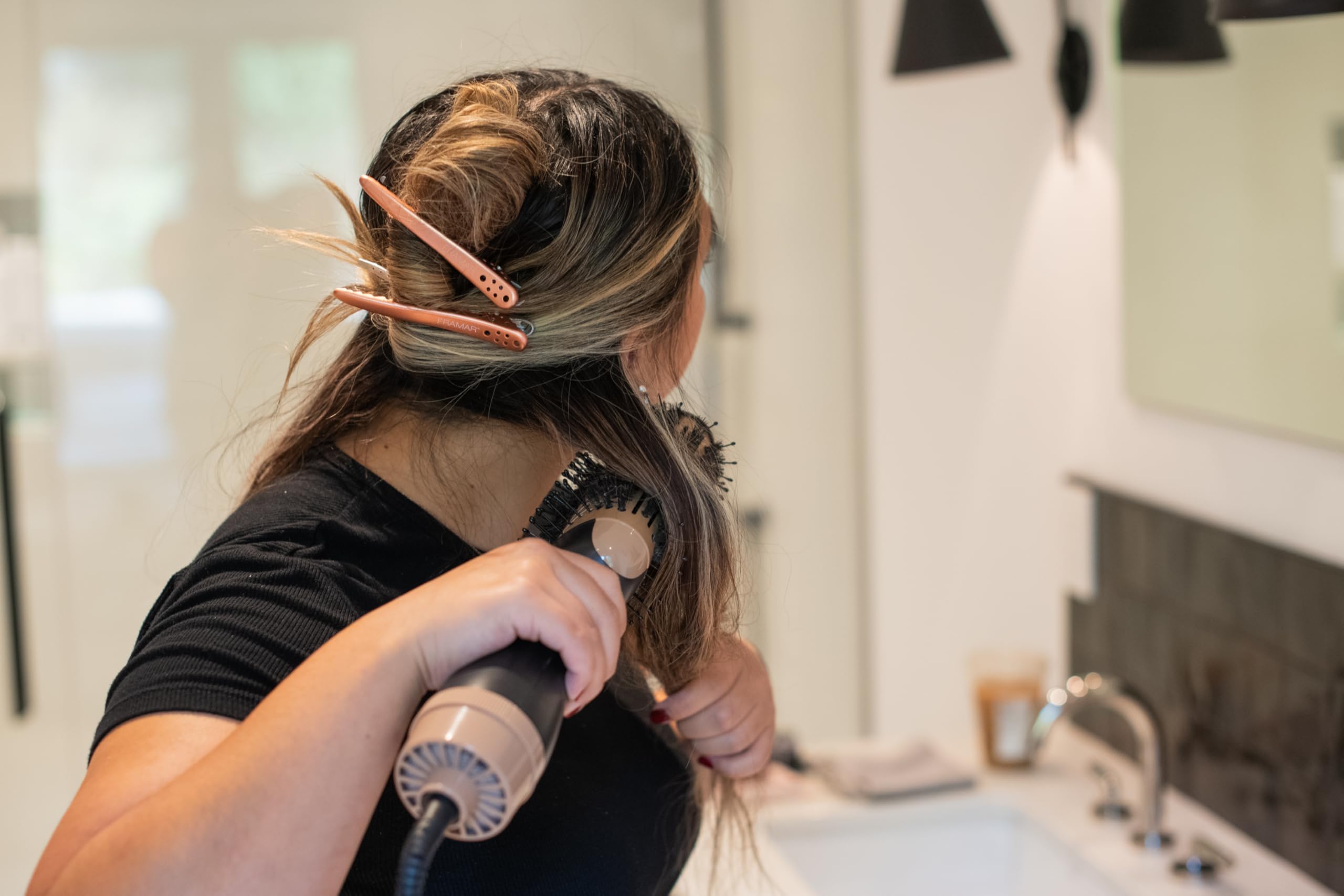 Pinces Framar avec dents antidérapantes pour éviter les dérapages.