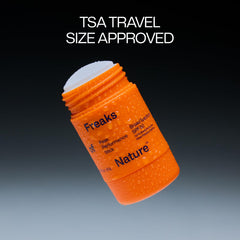 Application facile du Stick Peak Performance sur le visage pour une protection pratique.