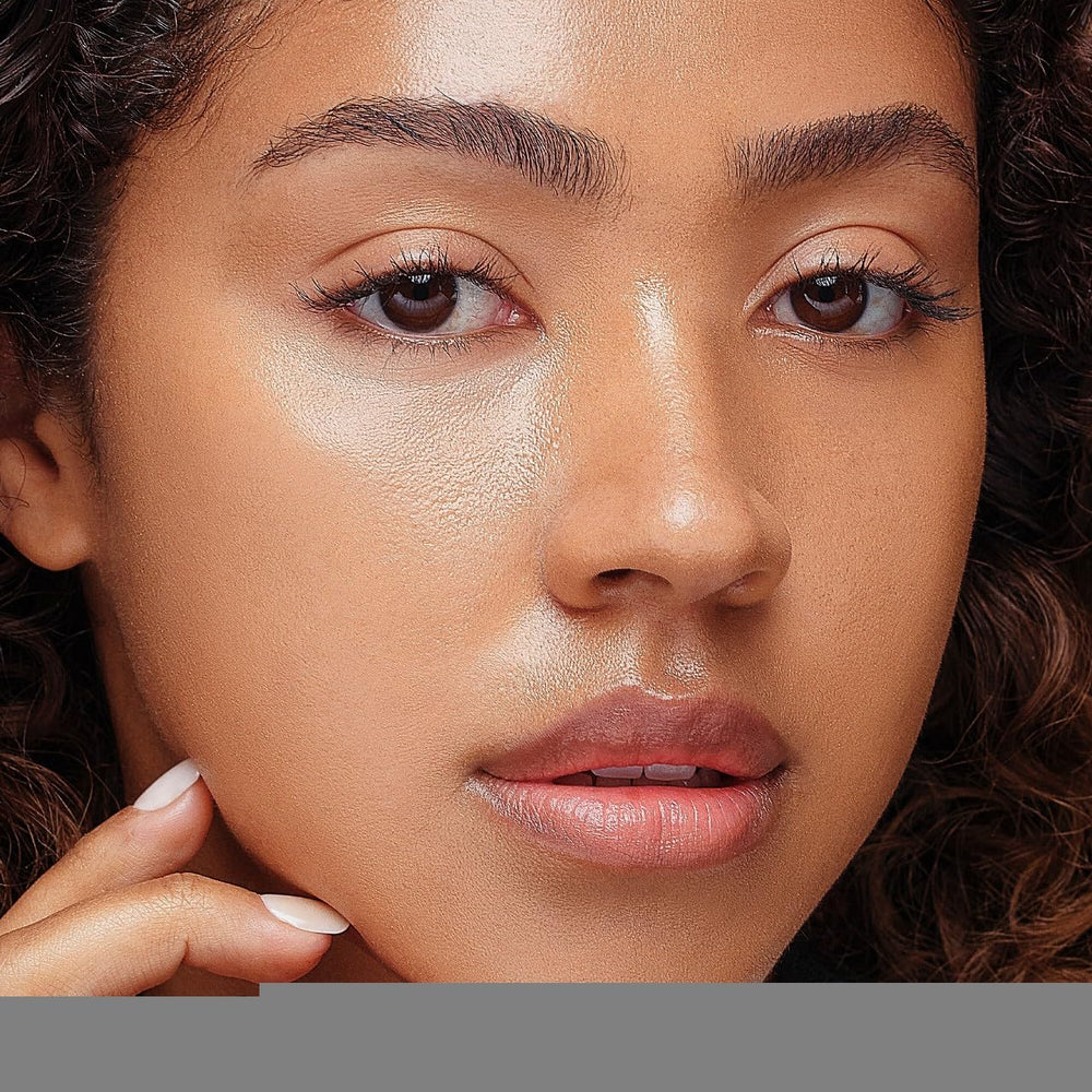 Application matin et soir de Freck Beauty Rich Beotch sur visage et cou