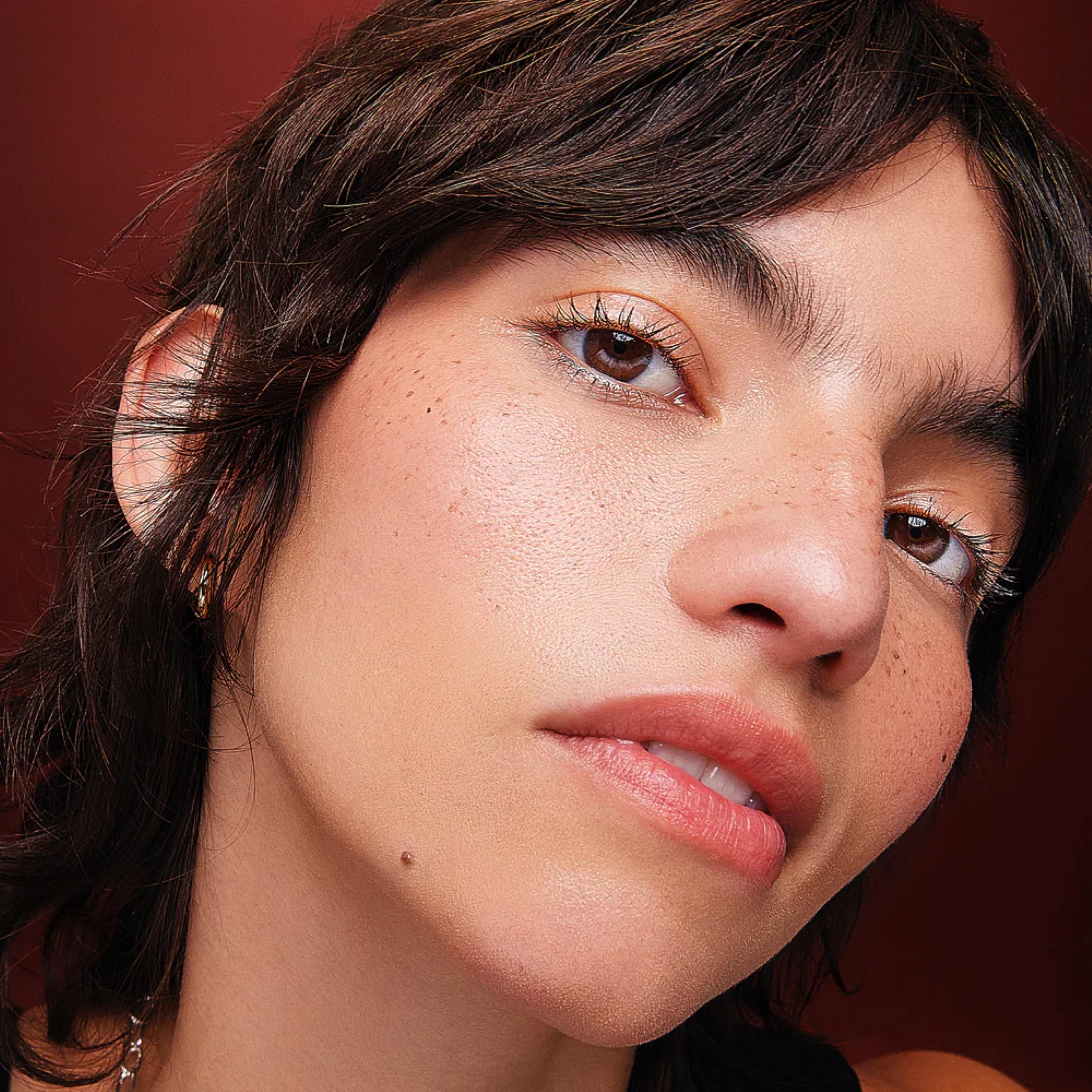 Sans parabènes et gluten Freck Beauty pour une routine sûre.