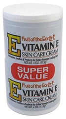 Crème vitamine E Fruit of the Earth, pot 4oz, hydrate et protège la peau sèche.