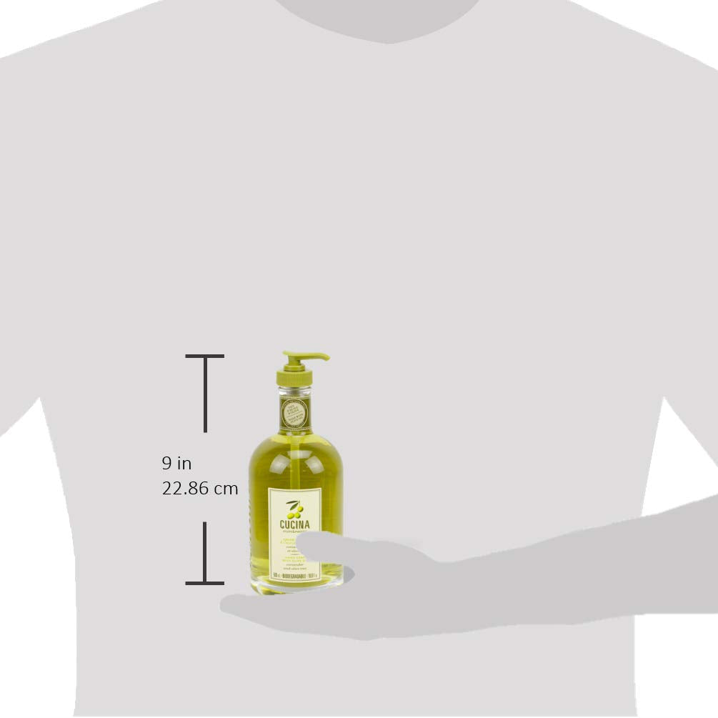 Nettoie efficacement sans tiraillement grâce à l’huile d’olive.