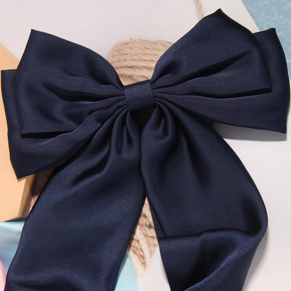 Furling Pompoms, accessoire cheveux pour mariage, charme vintage assuré.