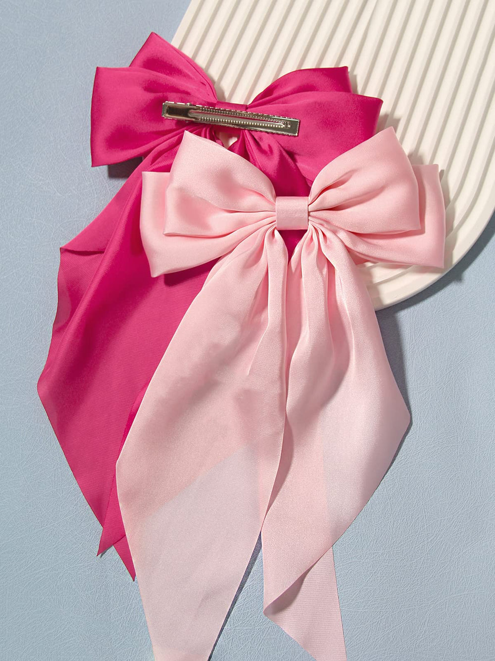 Furling Pompoms porte-noeud élégant sur cheveux pour une allure chic
