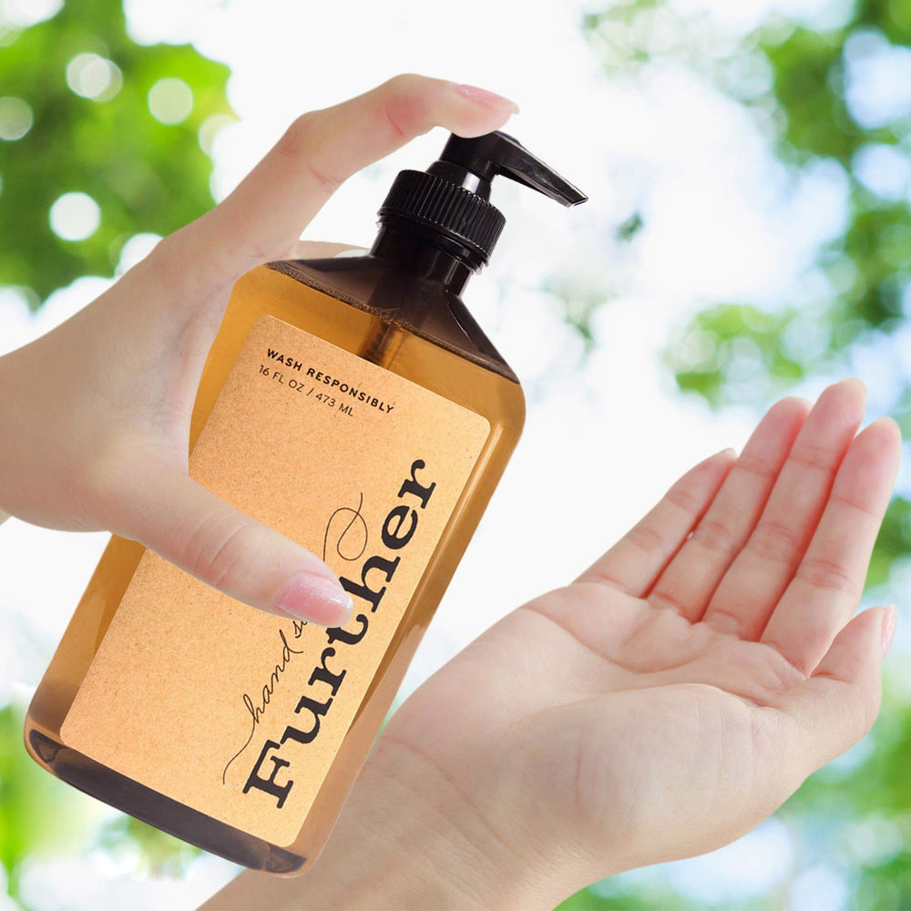 Savon glycérine Further — bouteille élégante et parfum frais pour usage quotidien.