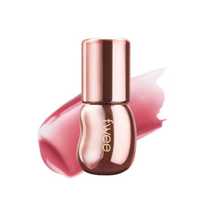 Fwee 3D Voluming Gloss Peach, application sur lèvres pour volume et brillance durable.