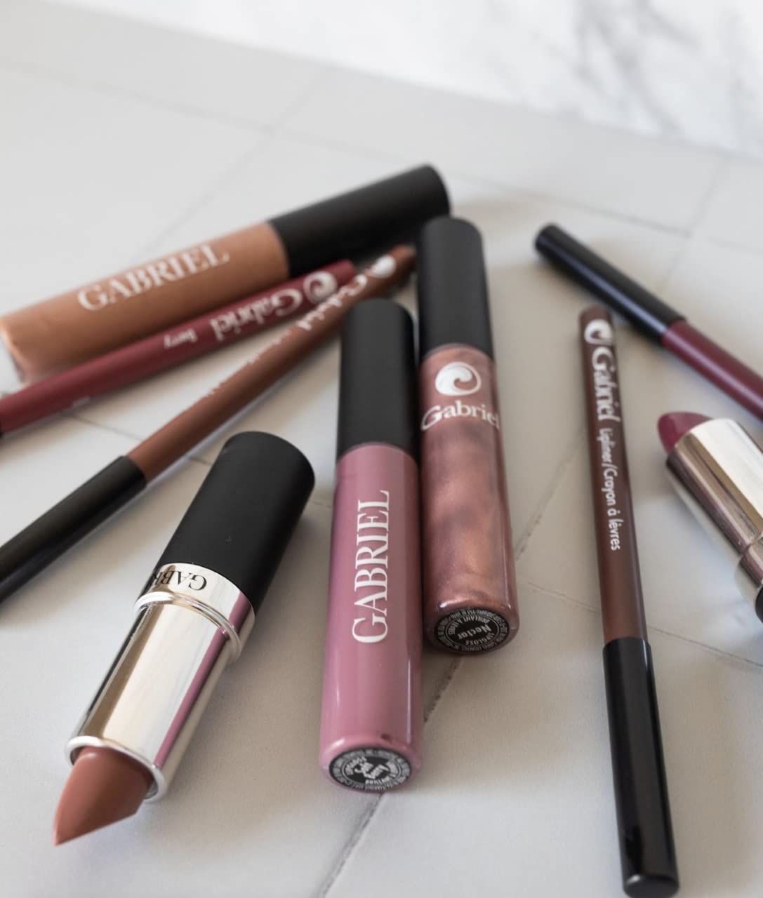 Gabriel Cosmetics Crayon contour des lèvres Nutmeg, finition imperméable et longue tenue.