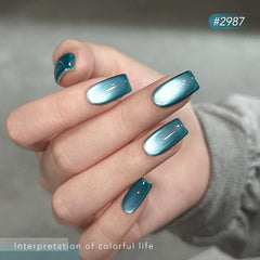 GAOY finition paillettes holographiques pour une allure moderne et lumineuse.