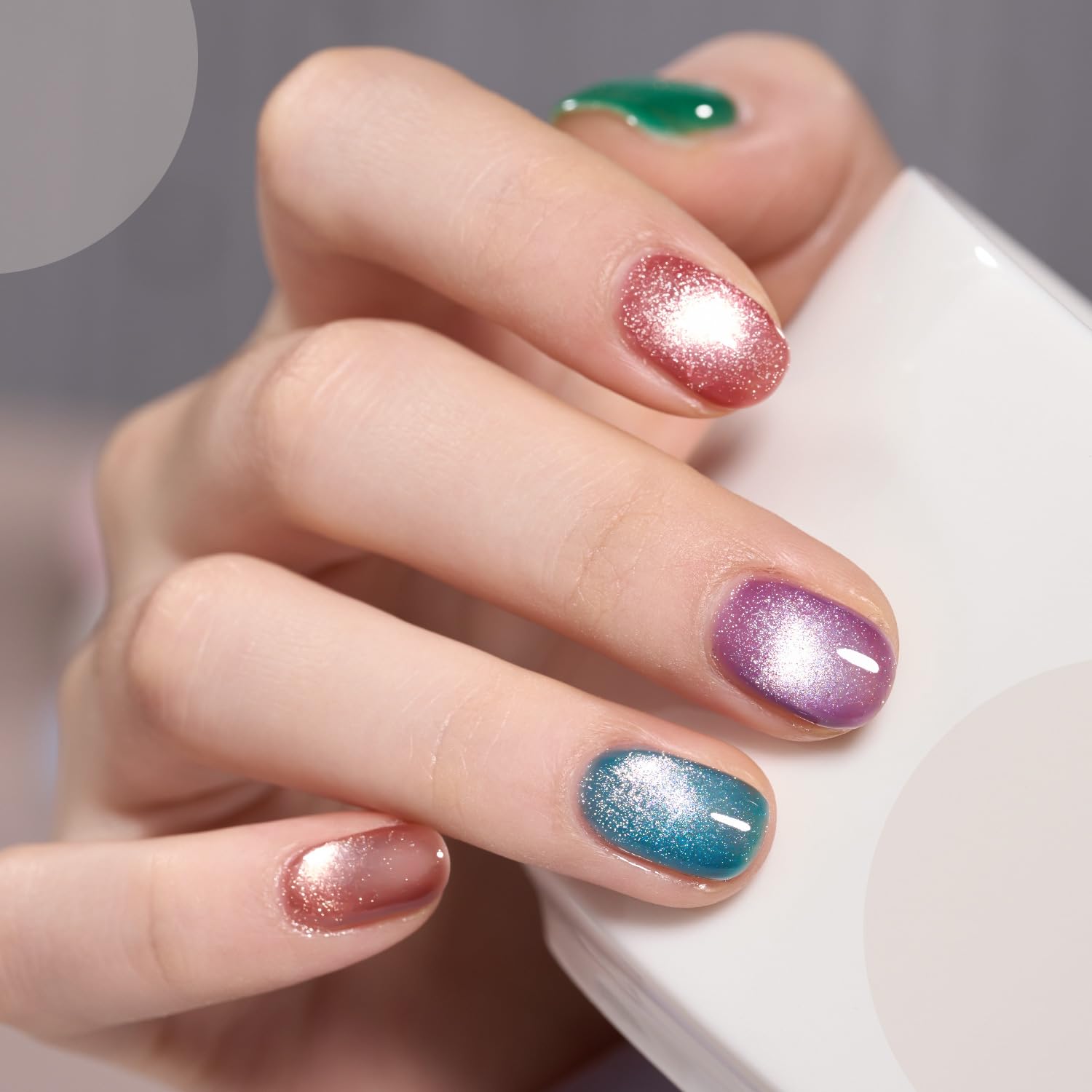 GAOY vernis gel effet oeil-de-chat argent-glitter, donne un éclat métallique.