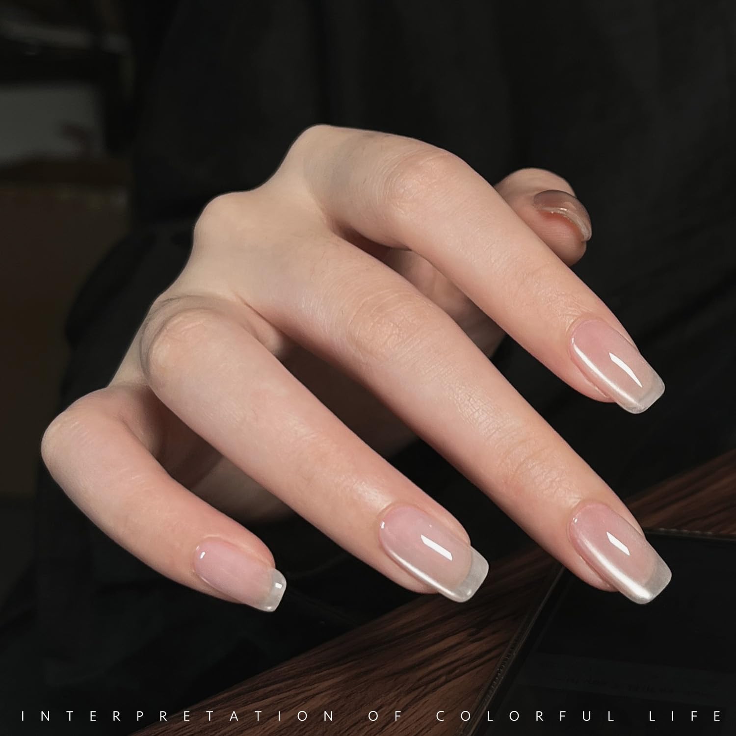 GAOY Vernis Gel Holographique Translucide pour des reflets subtils.