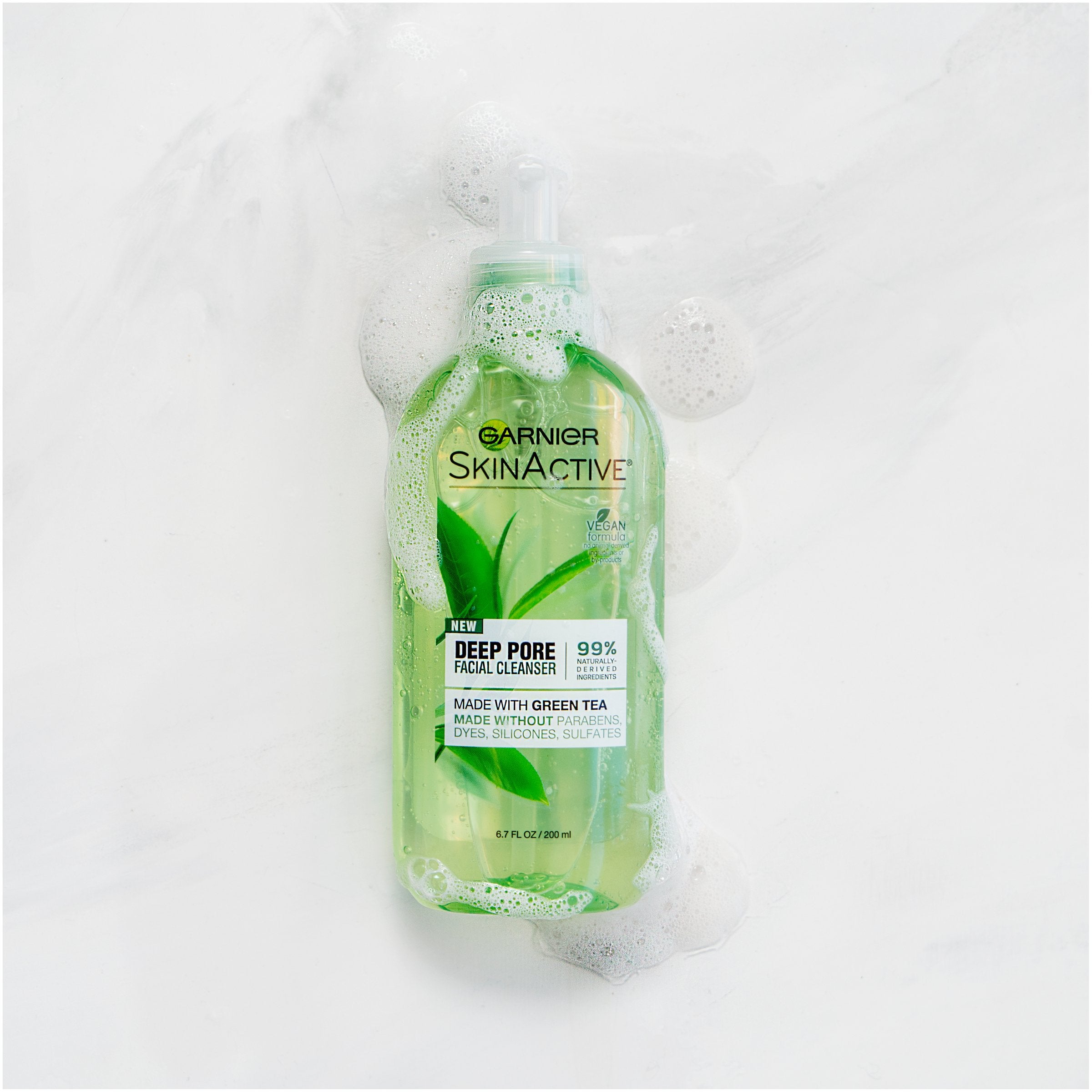 Garnier SkinActive: ingredients-naturels apporte douceur et efficacité.