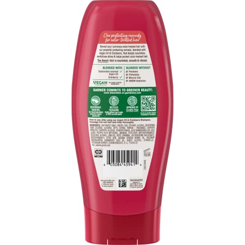 Texture crème du soin Garnier Whole Blends pour démêlage en douceur.