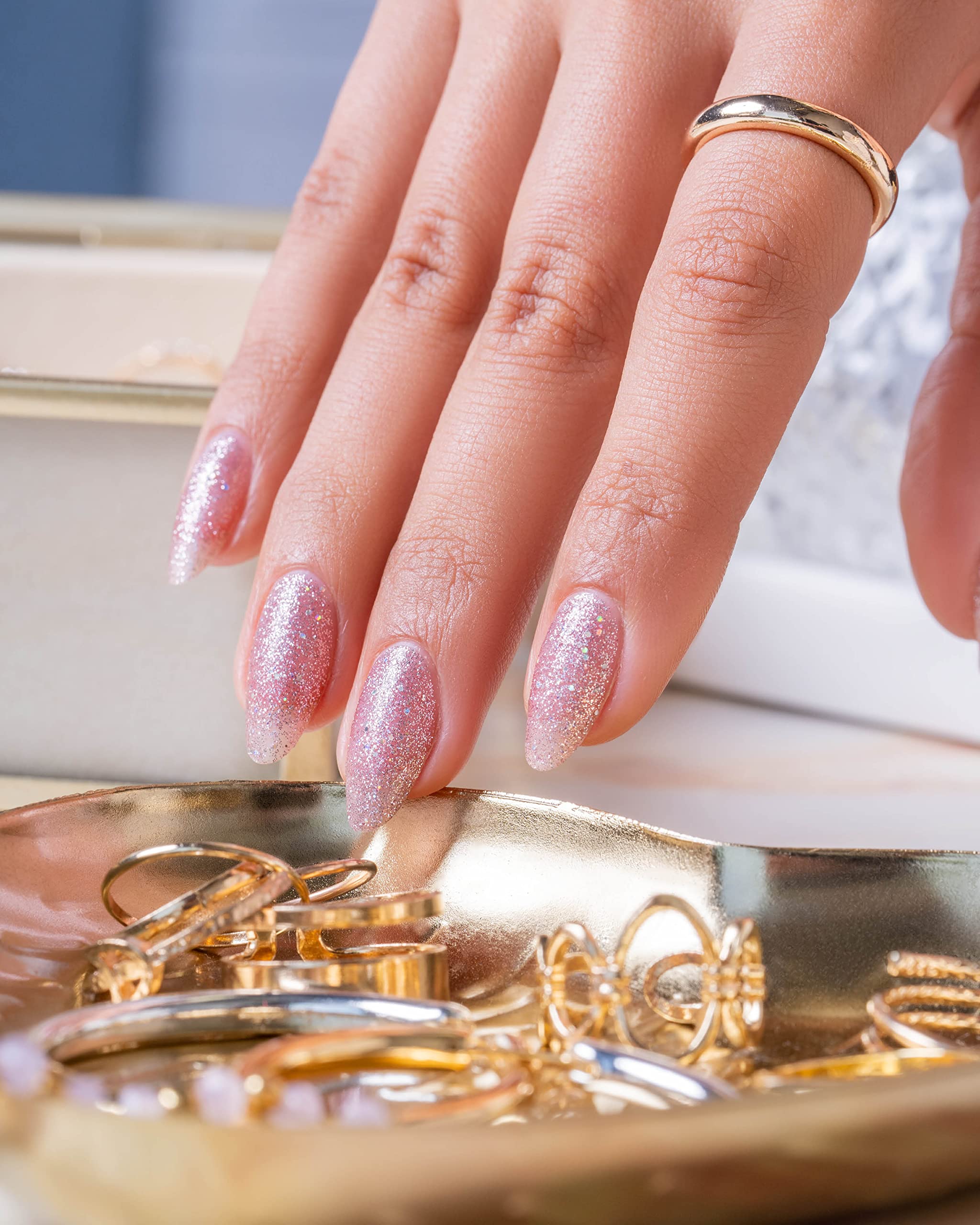 Gelish MINI: finition haute brillance et longue tenue.