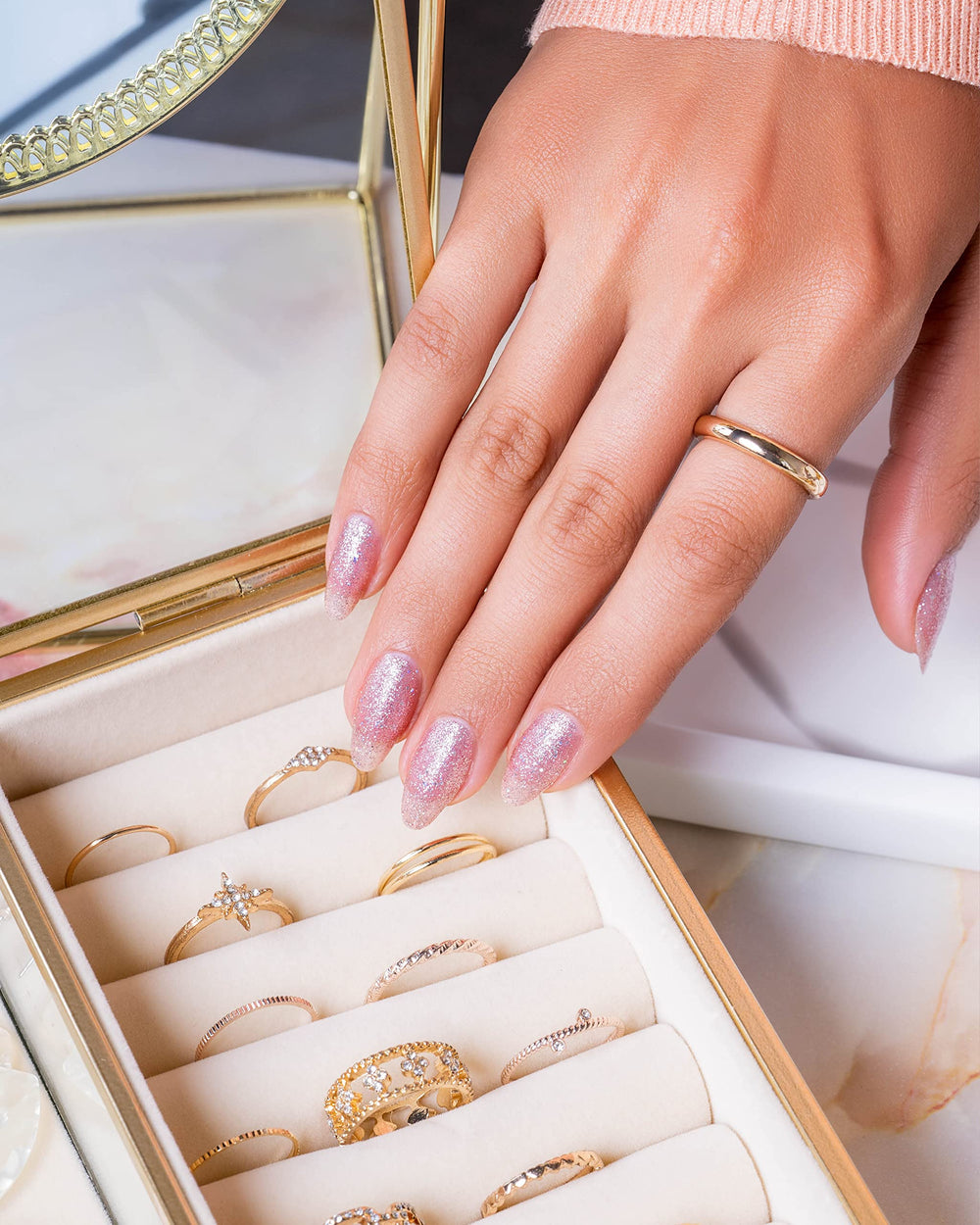 Gelish MINI: format 9 ml portable, idéal pour déplacements et retouches.