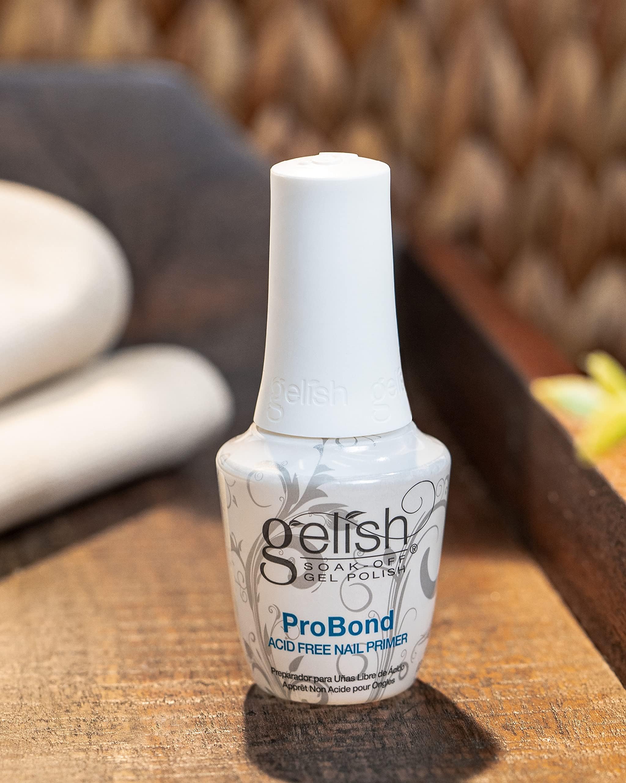 Gelish ProBond Primer, application sur l’ongle pour réduire les décollements.