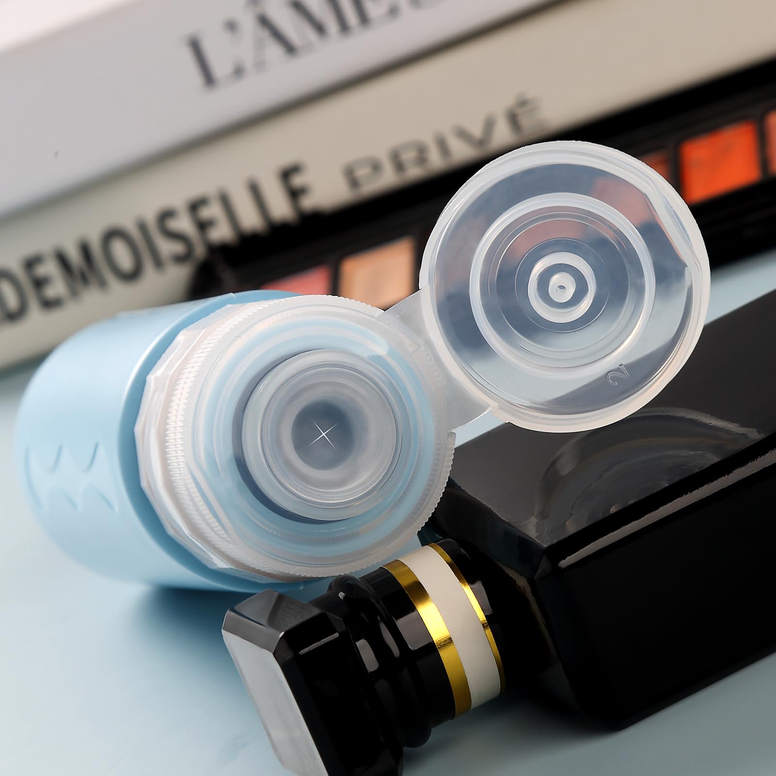 Gemice silicone sans BPA, ouverture large, facile à remplir et nettoyer.