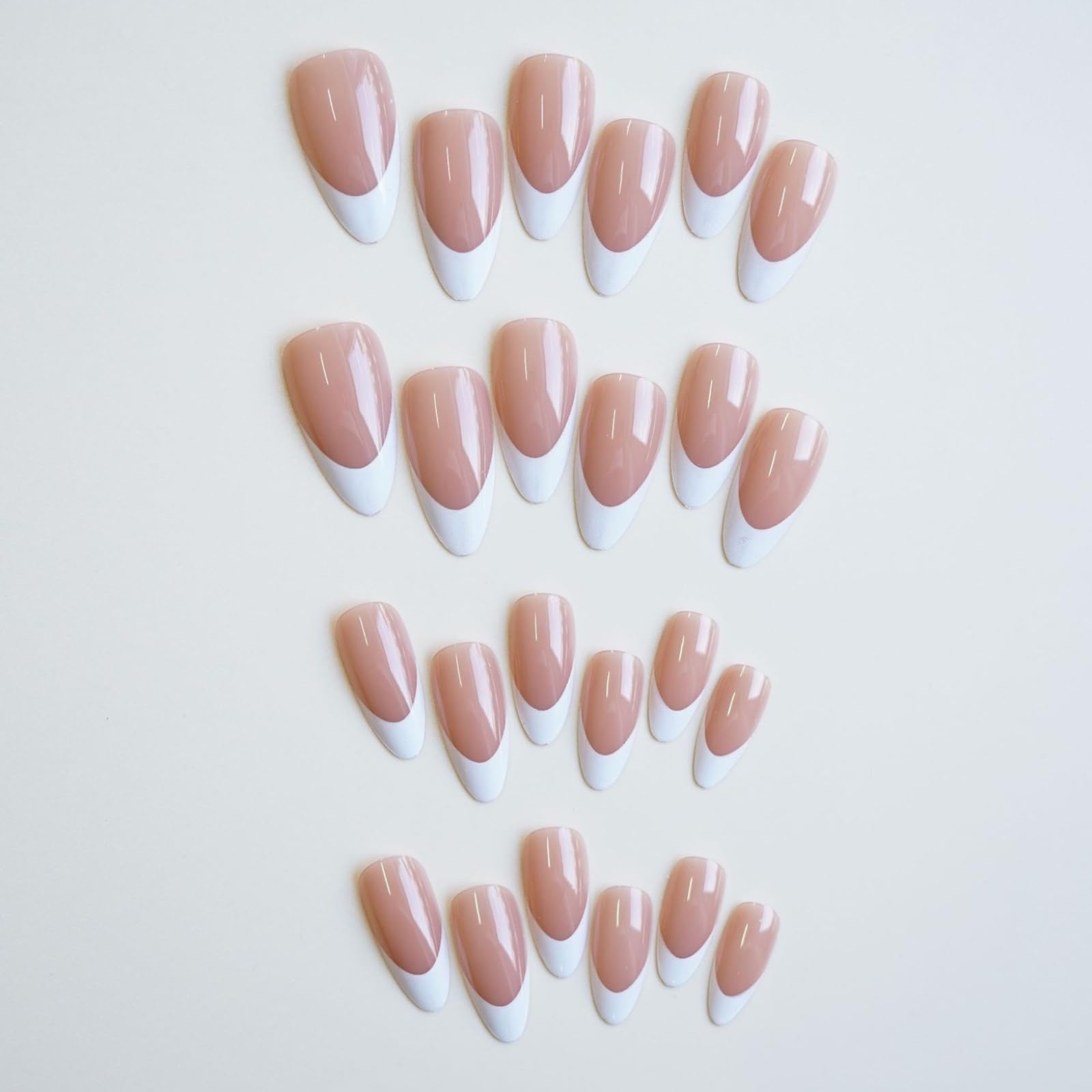 Gentle Claws: ongles forme amande moyenne prêt-à-porter