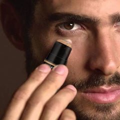Gentlehomme: correction des cernes et imperfections visibles.