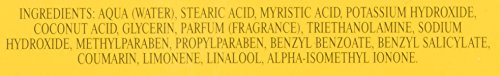Rasage plaisant avec Geo F. Trumper Sandalwood dans un cadre bois