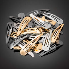 Barrette métallique Geyoga portée en cheveux, coiffure rapide et pratique.
