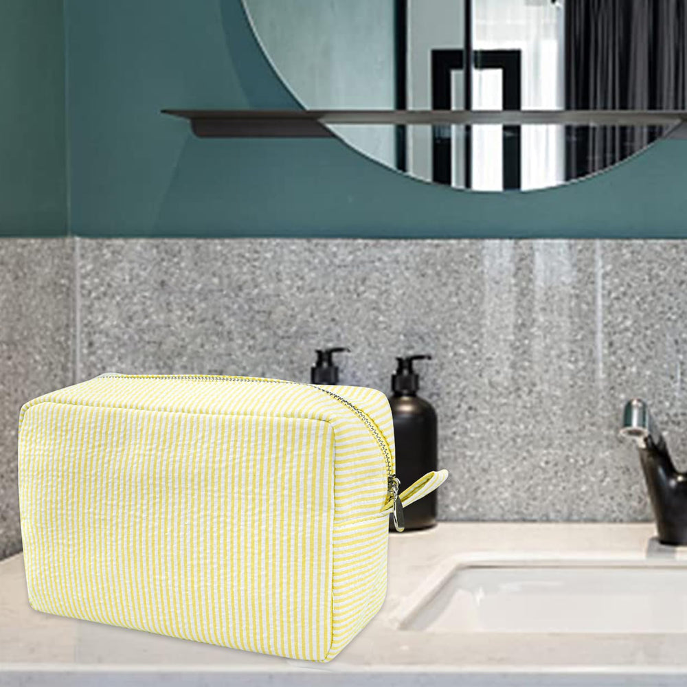 GFU Sac cosmétique Seersucker jaune taille compacte pour le rangement facile.