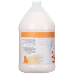 Texture crèmeuse du conditionneur Coco Mangue de Ginger Lily Farms Botanicals.