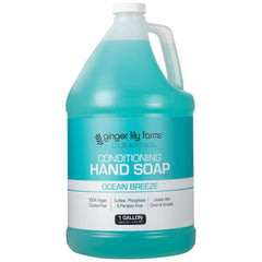 Ginger Lily Farms Recharge Savon Mains Brise Marine offre une senteur rafraîchissante.