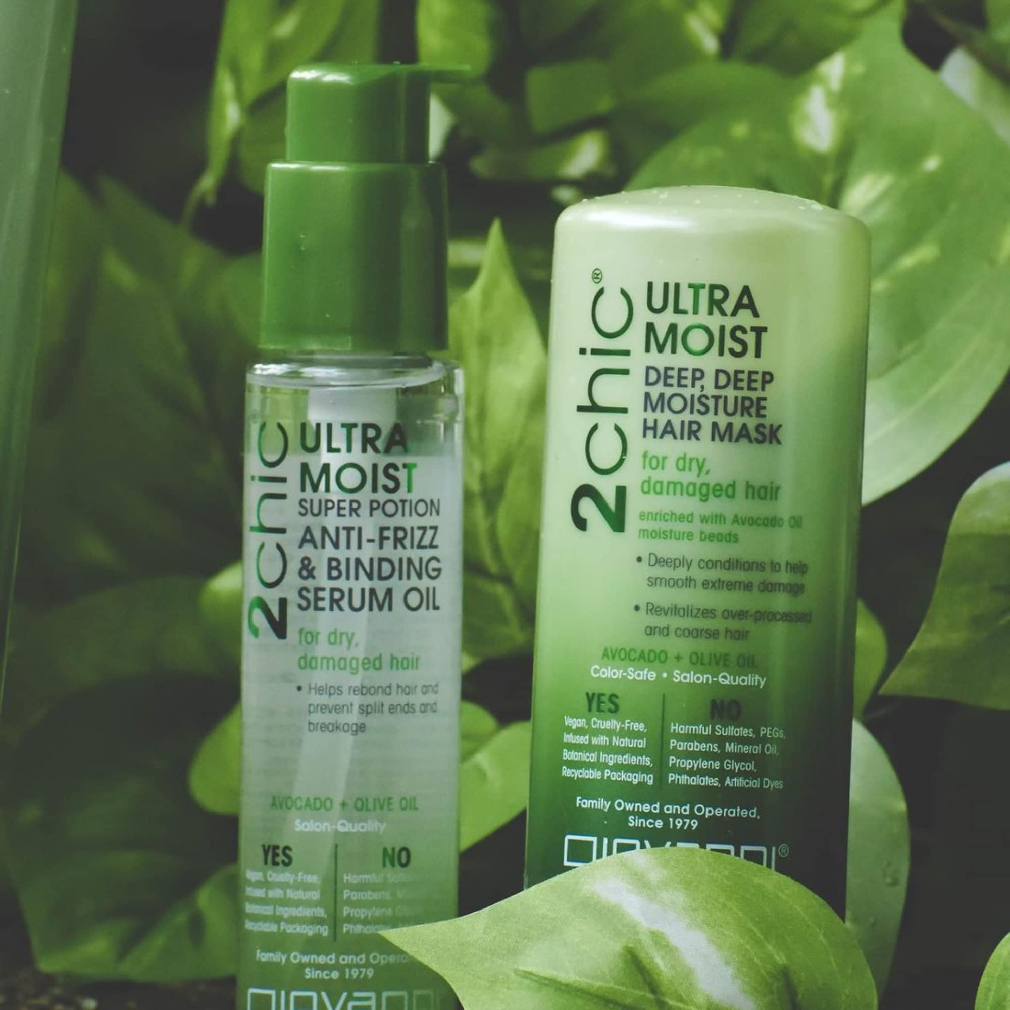 Emballage recyclable GIOVANNI 2chic Ultra-Moist pour une routine éco-responsable.