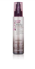 GIOVANNI 2chic Ultra-Sleek Styling Mist bouteille, protection thermique et facilité de coiffage.