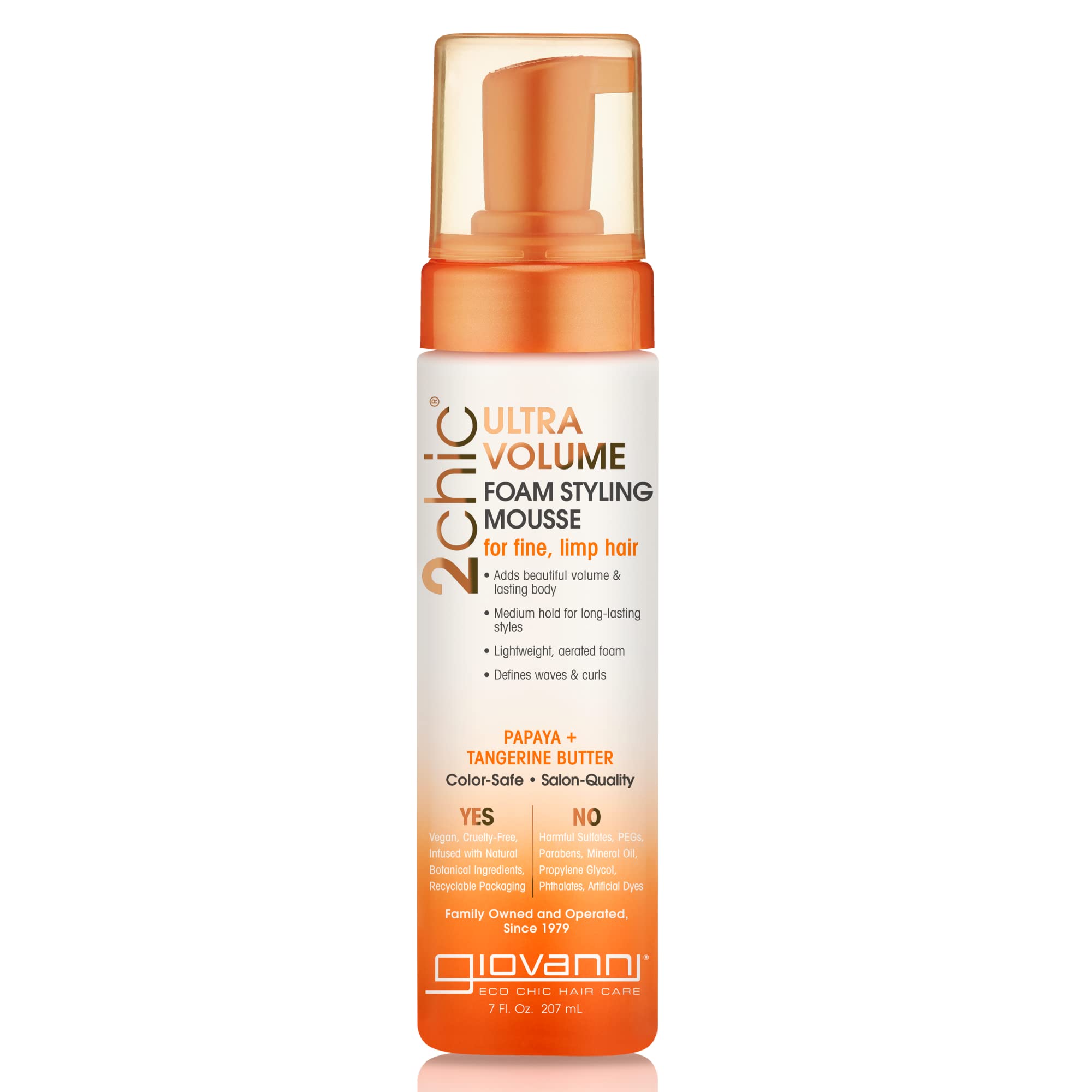 GIOVANNI 2Chic Ultra-Volume Mousse : flacon prêt à doser pour un volume immédiat.
