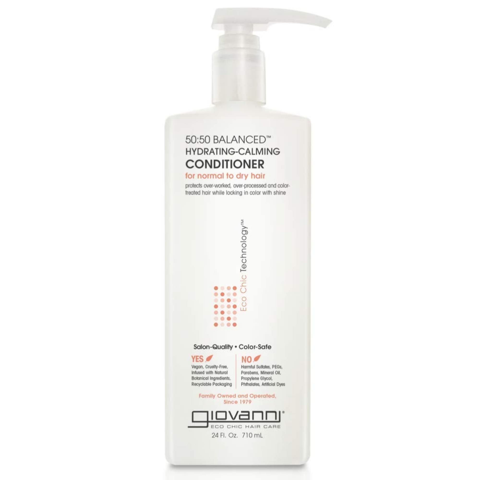 La bouteille Giovanni Eco Chic 50:50 hydrate et équilibre les cheveux.