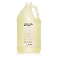 Shampoing GioVANNI Eco Chic 50:50 en bouteille pour hydrater et clarifier.
