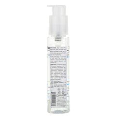 GIOVANNI ECO CHIC Frizz Be Gone – application-coiffage démontrant une coiffure définie.