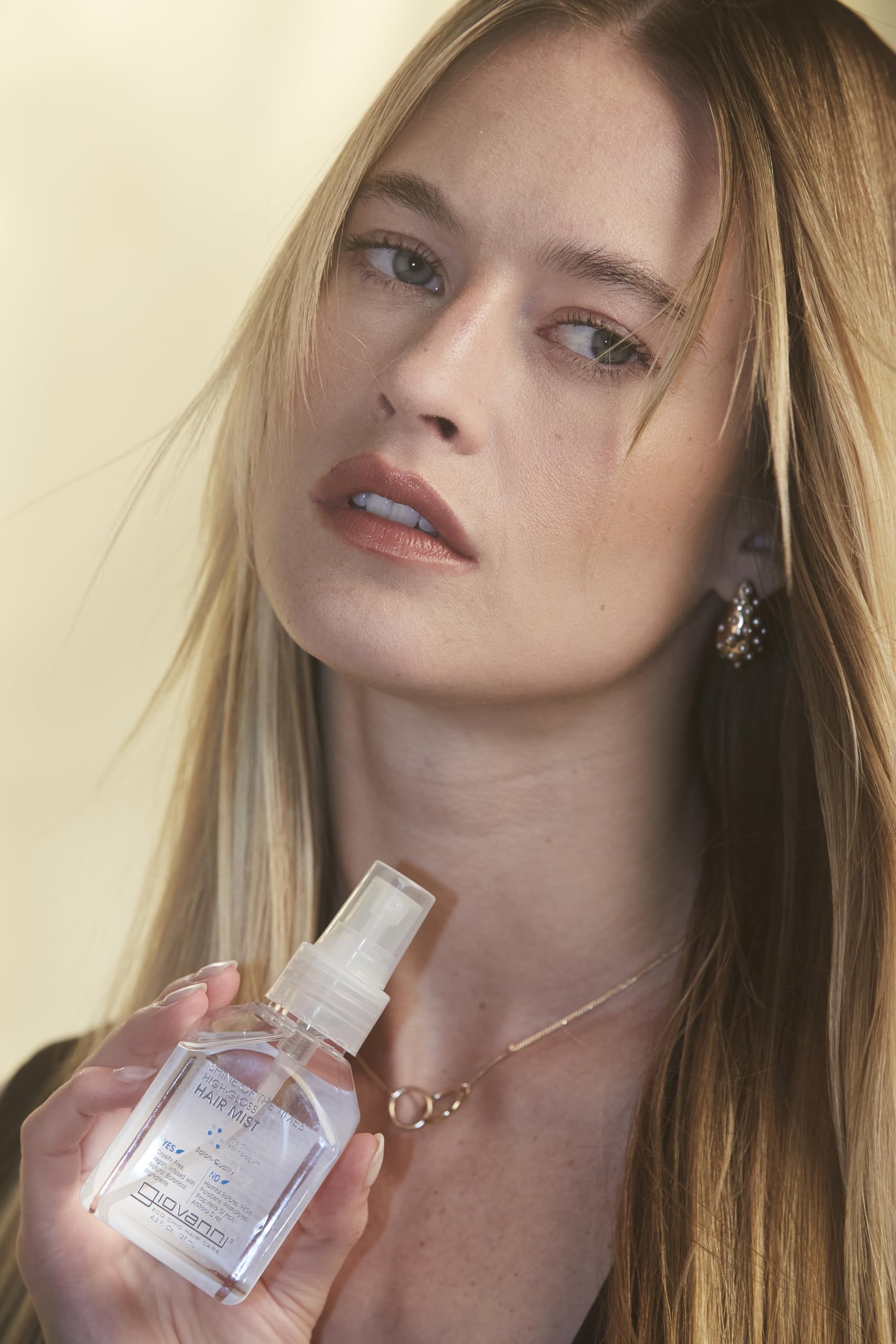 GIOVANNI Éclat des Temps : protection couleur pour cheveux colorés sans décoloration.