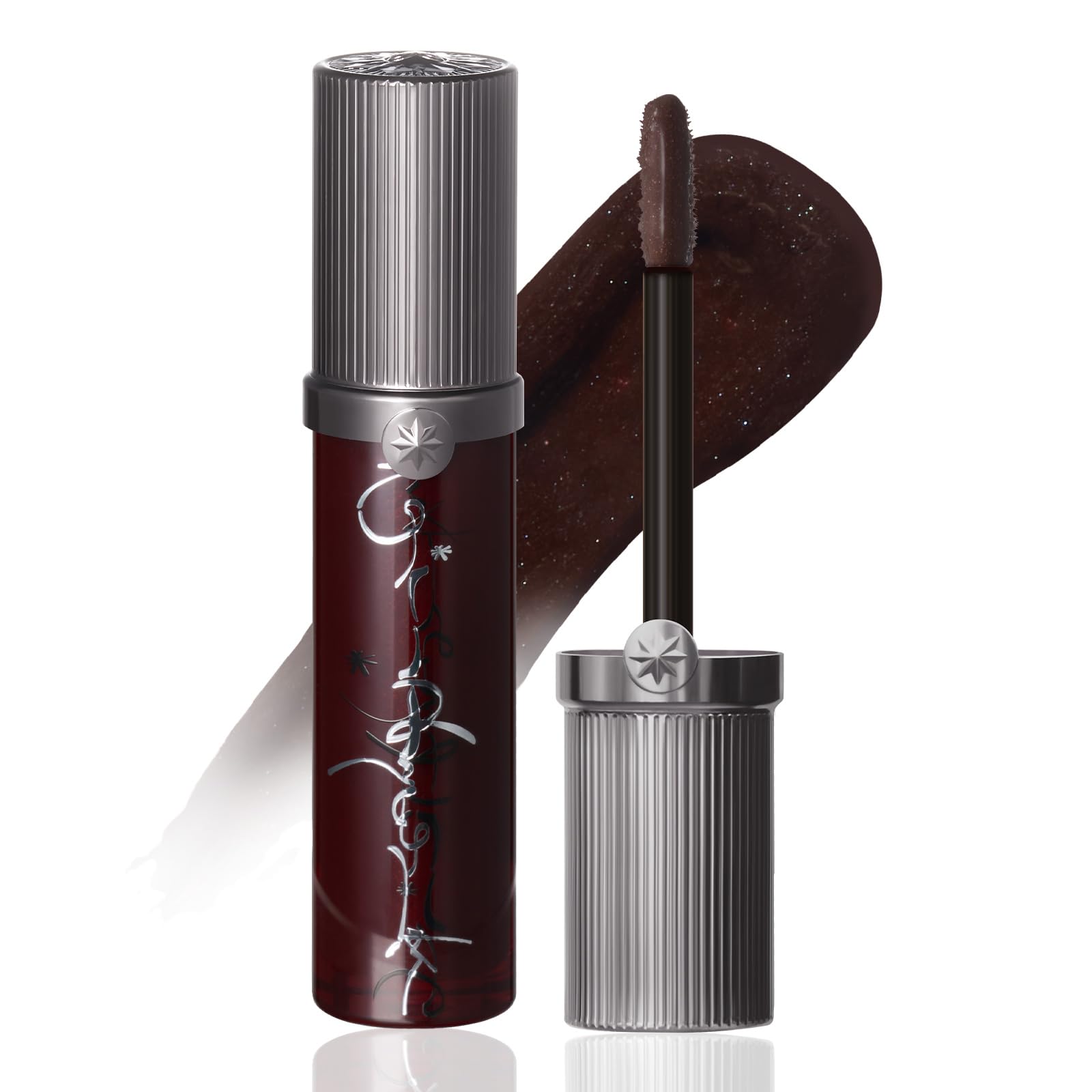 GIRLCULT Glass Shine Lip Gloss affiche une brillance verre réfléchissante sur les lèvres.